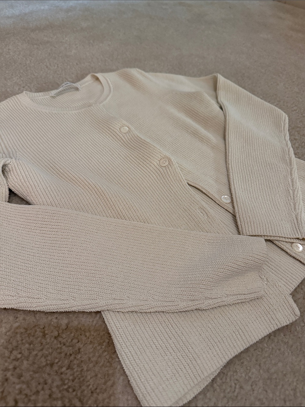 Aya Muse Cream Ribbed Button-Front Cardigan - Picture 3 of 3
